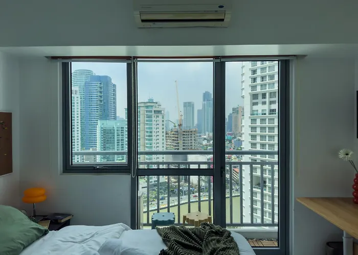 Unique And Quiet Unit In Mandaluyong Or Makati With Fast Wifi & View * Manila