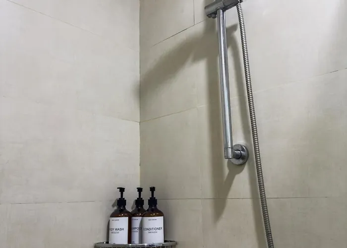 Aparthotel Unique And Quiet Unit In Mandaluyong Or Makati With Fast Wifi & View Manila