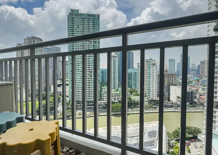 Unique And Quiet Unit In Mandaluyong Or Makati With Fast Wifi & View *