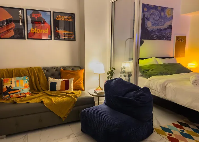 Aparthotel Unique And Quiet Unit In Mandaluyong Or Makati With Fast Wifi & View *
