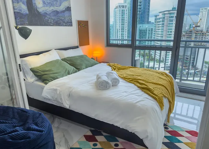 Unique And Quiet Unit In Mandaluyong Or Makati With Fast Wifi & View * Manila